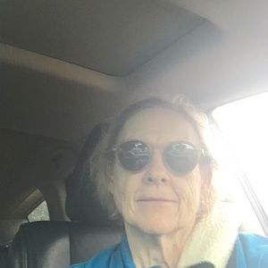 Meet your Posher, Deborah